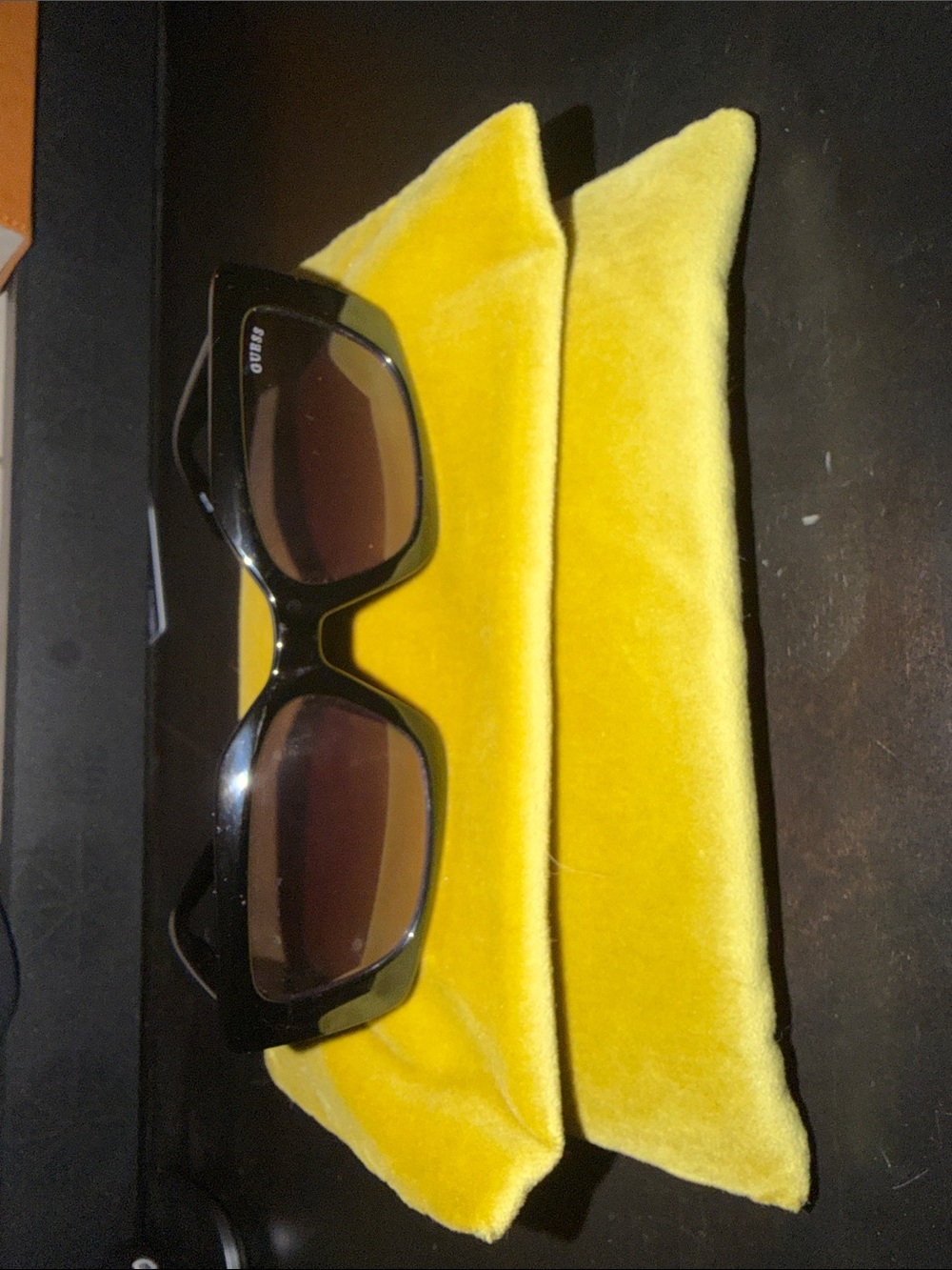 Guess Black Sunglasses with Yellow Velvet Pouch